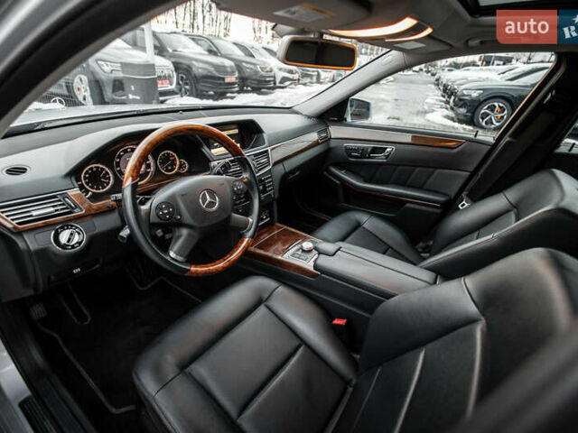 Серый Мерседес Е-Класс, объемом двигателя 3.5 л и пробегом 139 тыс. км за 15500 $, фото 17 на Automoto.ua