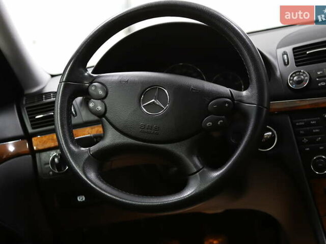 Сірий Мерседес Е-Клас, об'ємом двигуна 2.2 л та пробігом 194 тис. км за 14899 $, фото 65 на Automoto.ua