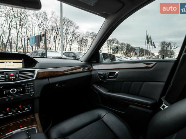 Серый Мерседес Е-Класс, объемом двигателя 3.5 л и пробегом 139 тыс. км за 15500 $, фото 39 на Automoto.ua