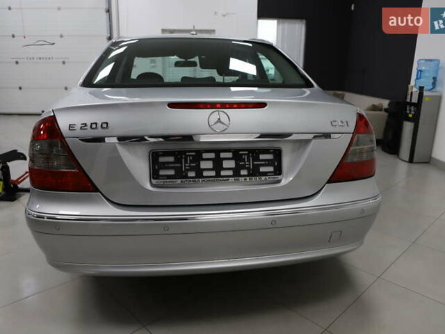 Сірий Мерседес Е-Клас, об'ємом двигуна 2.2 л та пробігом 194 тис. км за 14899 $, фото 4 на Automoto.ua
