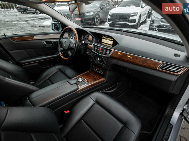 Серый Мерседес Е-Класс, объемом двигателя 3.5 л и пробегом 139 тыс. км за 15500 $, фото 23 на Automoto.ua