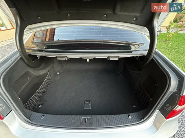 Серый Мерседес Е-Класс, объемом двигателя 2.2 л и пробегом 280 тыс. км за 11750 $, фото 27 на Automoto.ua