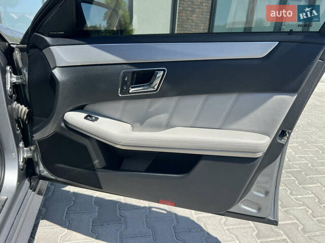 Серый Мерседес Е-Класс, объемом двигателя 2.14 л и пробегом 303 тыс. км за 16300 $, фото 50 на Automoto.ua