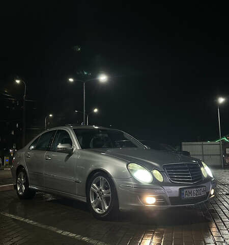 Серый Мерседес Е-Класс, объемом двигателя 2.99 л и пробегом 280 тыс. км за 9500 $, фото 1 на Automoto.ua