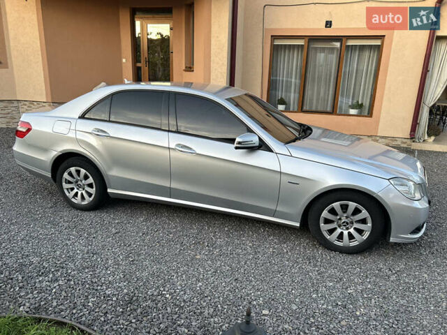 Сірий Мерседес Е-Клас, об'ємом двигуна 2.2 л та пробігом 280 тис. км за 11750 $, фото 4 на Automoto.ua
