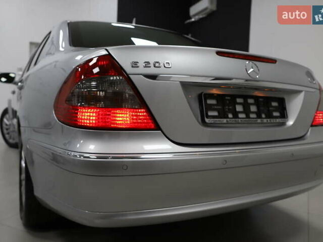 Сірий Мерседес Е-Клас, об'ємом двигуна 2.2 л та пробігом 194 тис. км за 14899 $, фото 21 на Automoto.ua