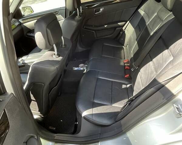 Серый Мерседес Е-Класс, объемом двигателя 3 л и пробегом 244 тыс. км за 16700 $, фото 9 на Automoto.ua