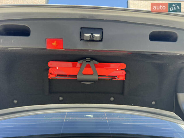 Серый Мерседес Е-Класс, объемом двигателя 2.14 л и пробегом 303 тыс. км за 16300 $, фото 68 на Automoto.ua