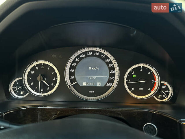 Серый Мерседес Е-Класс, объемом двигателя 2.2 л и пробегом 280 тыс. км за 11750 $, фото 24 на Automoto.ua