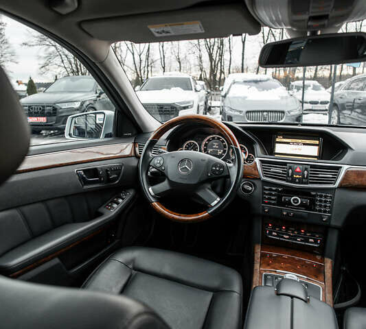 Серый Мерседес Е-Класс, объемом двигателя 3.5 л и пробегом 139 тыс. км за 15500 $, фото 20 на Automoto.ua