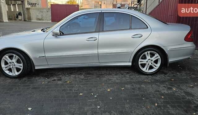 Сірий Мерседес Е-Клас, об'ємом двигуна 3 л та пробігом 173 тис. км за 9900 $, фото 5 на Automoto.ua