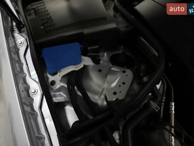 Сірий Мерседес Е-Клас, об'ємом двигуна 2.2 л та пробігом 194 тис. км за 14899 $, фото 97 на Automoto.ua