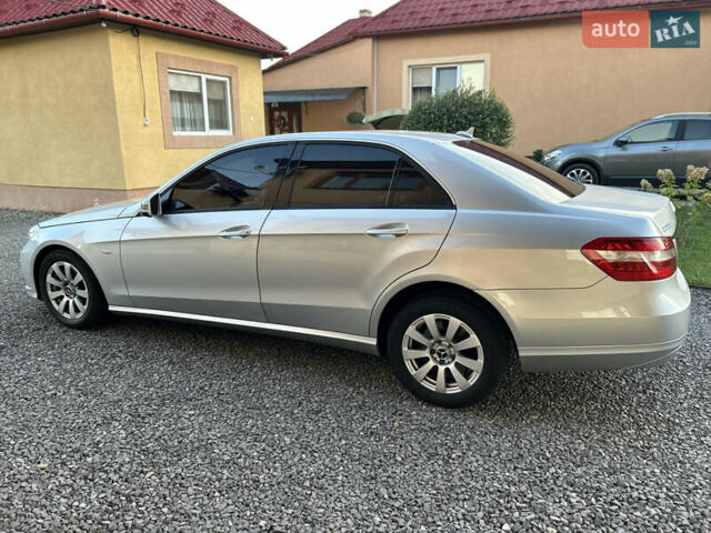 Серый Мерседес Е-Класс, объемом двигателя 2.2 л и пробегом 280 тыс. км за 11750 $, фото 8 на Automoto.ua