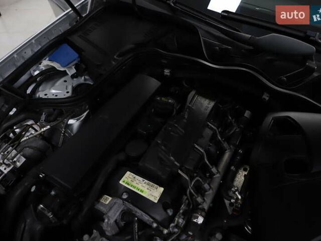 Сірий Мерседес Е-Клас, об'ємом двигуна 2.2 л та пробігом 194 тис. км за 14899 $, фото 101 на Automoto.ua