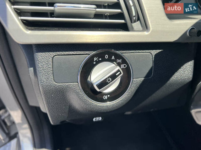 Серый Мерседес Е-Класс, объемом двигателя 2.14 л и пробегом 303 тыс. км за 16300 $, фото 39 на Automoto.ua