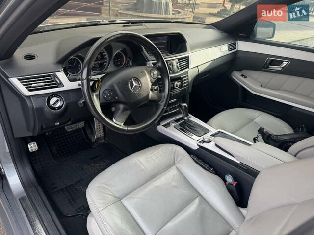 Сірий Мерседес Е-Клас, об'ємом двигуна 2.14 л та пробігом 303 тис. км за 14999 $, фото 41 на Automoto.ua