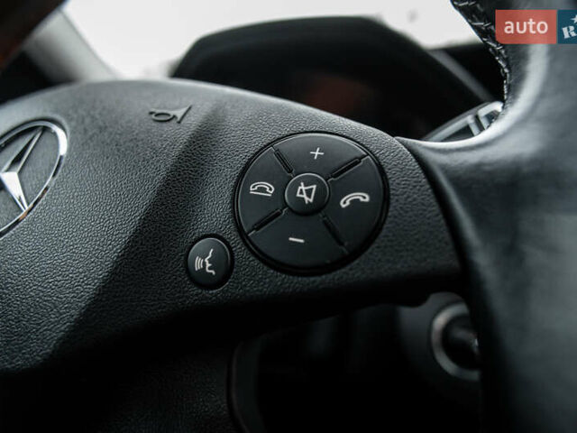 Серый Мерседес Е-Класс, объемом двигателя 3.5 л и пробегом 139 тыс. км за 15500 $, фото 35 на Automoto.ua