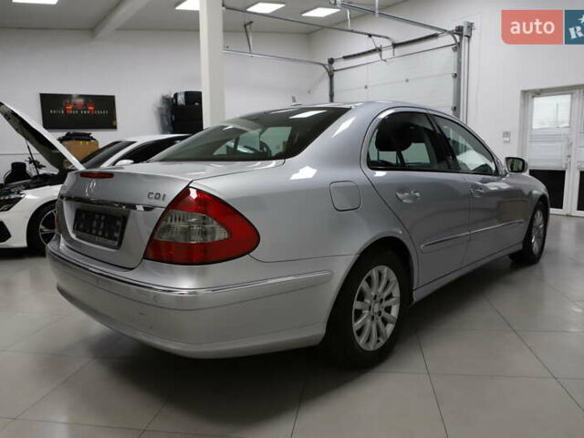 Сірий Мерседес Е-Клас, об'ємом двигуна 2.2 л та пробігом 194 тис. км за 14899 $, фото 3 на Automoto.ua