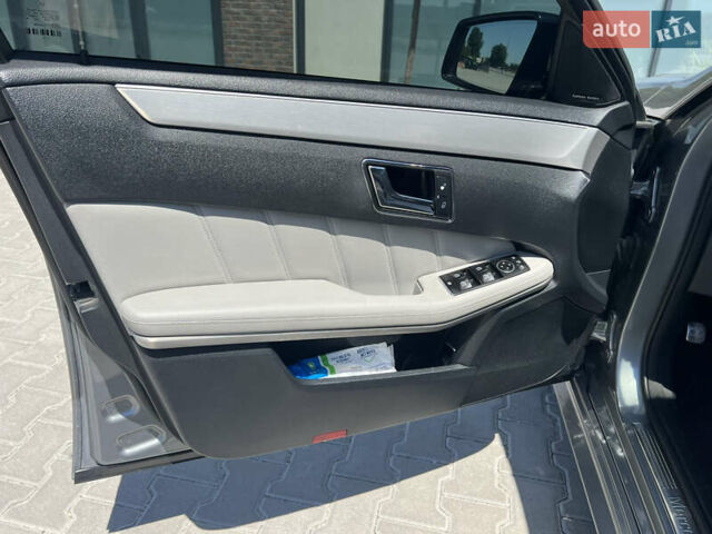 Серый Мерседес Е-Класс, объемом двигателя 2.14 л и пробегом 303 тыс. км за 16300 $, фото 37 на Automoto.ua