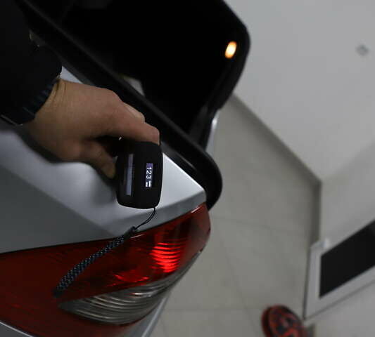 Сірий Мерседес Е-Клас, об'ємом двигуна 2.2 л та пробігом 194 тис. км за 14899 $, фото 115 на Automoto.ua