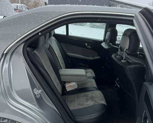 Сірий Мерседес Е-Клас, об'ємом двигуна 3 л та пробігом 460 тис. км за 12600 $, фото 37 на Automoto.ua