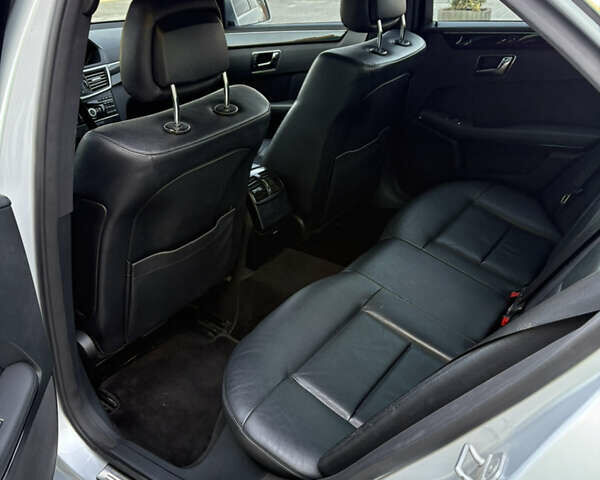 Сірий Мерседес Е-Клас, об'ємом двигуна 2.2 л та пробігом 171 тис. км за 12600 $, фото 18 на Automoto.ua