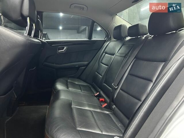 Серый Мерседес Е-Класс, объемом двигателя 2.14 л и пробегом 185 тыс. км за 11800 $, фото 90 на Automoto.ua