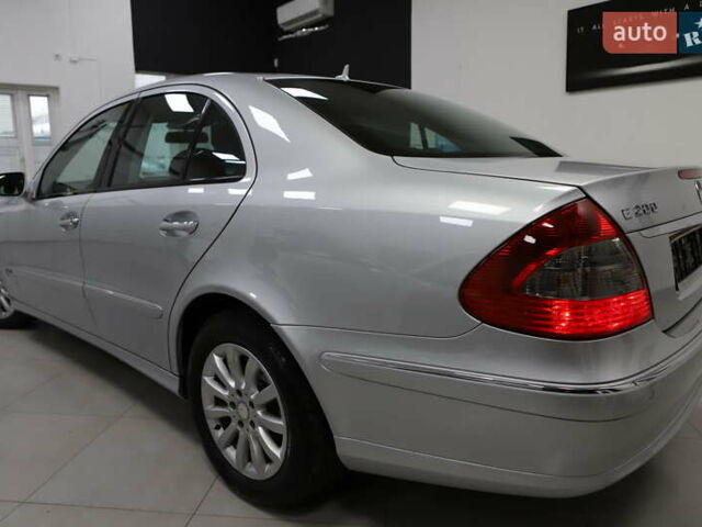 Сірий Мерседес Е-Клас, об'ємом двигуна 2.2 л та пробігом 194 тис. км за 14899 $, фото 25 на Automoto.ua