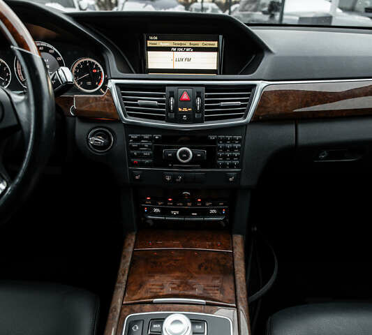 Серый Мерседес Е-Класс, объемом двигателя 3.5 л и пробегом 139 тыс. км за 15500 $, фото 37 на Automoto.ua