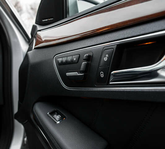 Серый Мерседес Е-Класс, объемом двигателя 3.5 л и пробегом 139 тыс. км за 15500 $, фото 43 на Automoto.ua