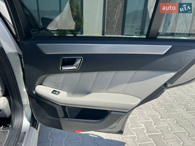 Серый Мерседес Е-Класс, объемом двигателя 2.14 л и пробегом 303 тыс. км за 16300 $, фото 62 на Automoto.ua