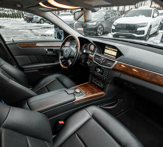 Серый Мерседес Е-Класс, объемом двигателя 3.5 л и пробегом 139 тыс. км за 15500 $, фото 22 на Automoto.ua