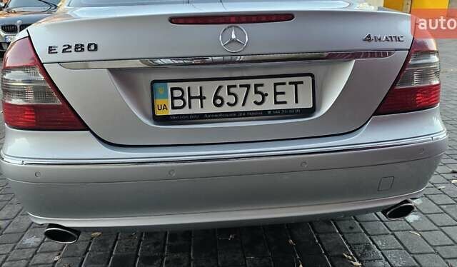 Сірий Мерседес Е-Клас, об'ємом двигуна 3 л та пробігом 173 тис. км за 9900 $, фото 2 на Automoto.ua