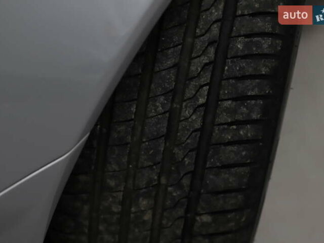 Сірий Мерседес Е-Клас, об'ємом двигуна 2.2 л та пробігом 194 тис. км за 14899 $, фото 33 на Automoto.ua