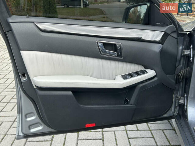 Мерседес Е-Клас 2010 у Прилуках на Automoto.ua Сірий Мерседес Е-Клас, об'ємом двигуна 3.5 л та пробігом 278 тис. км за 11400 $, фото 16 на Automoto.ua