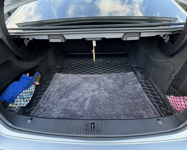 Сірий Мерседес Е-Клас, об'ємом двигуна 2.2 л та пробігом 325 тис. км за 12400 $, фото 13 на Automoto.ua