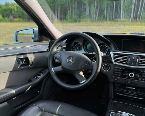 Сірий Мерседес Е-Клас, об'ємом двигуна 3 л та пробігом 250 тис. км за 13299 $, фото 12 на Automoto.ua