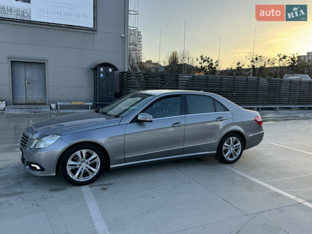 Серый Мерседес Е-Класс, объемом двигателя 2.14 л и пробегом 245 тыс. км за 11900 $, фото 22 на Automoto.ua