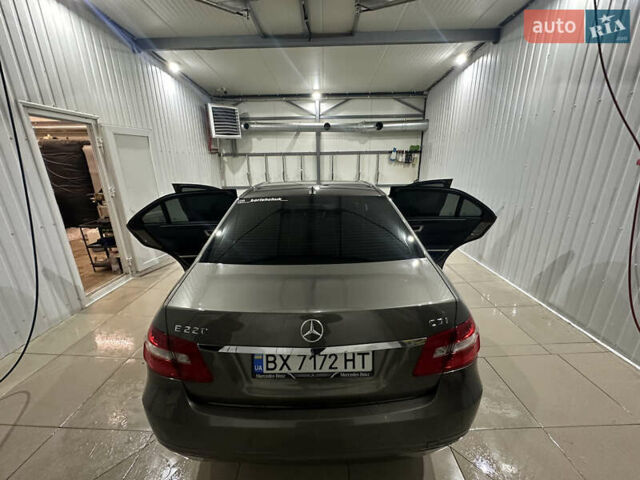 Серый Мерседес Е-Класс, объемом двигателя 2.2 л и пробегом 280 тыс. км за 11900 $, фото 10 на Automoto.ua