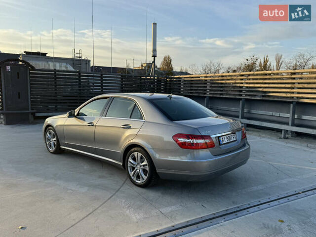 Серый Мерседес Е-Класс, объемом двигателя 2.14 л и пробегом 245 тыс. км за 11900 $, фото 2 на Automoto.ua