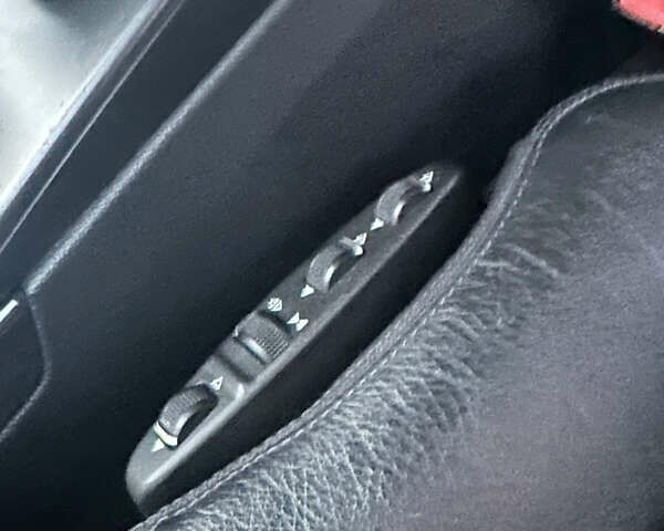 Сірий Мерседес Е-Клас, об'ємом двигуна 2.2 л та пробігом 246 тис. км за 12000 $, фото 15 на Automoto.ua