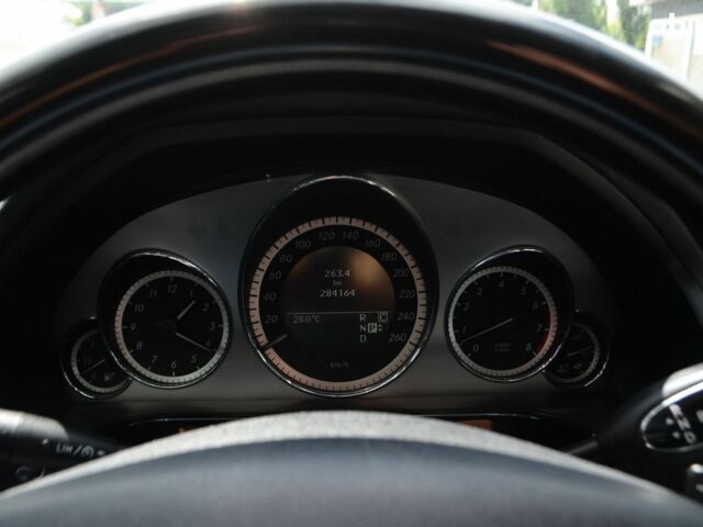 Серый Мерседес Е-Класс, объемом двигателя 3.5 л и пробегом 284 тыс. км за 14500 $, фото 17 на Automoto.ua