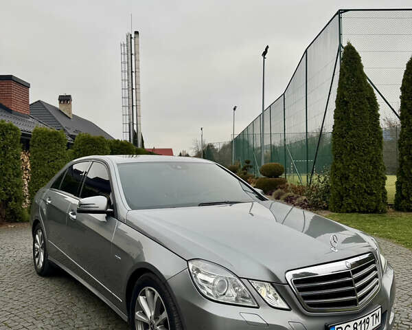 Сірий Мерседес Е-Клас, об'ємом двигуна 3 л та пробігом 302 тис. км за 15700 $, фото 5 на Automoto.ua