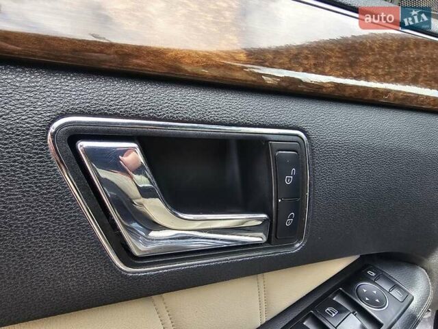 Сірий Мерседес Е-Клас, об'ємом двигуна 2.14 л та пробігом 248 тис. км за 12400 $, фото 6 на Automoto.ua