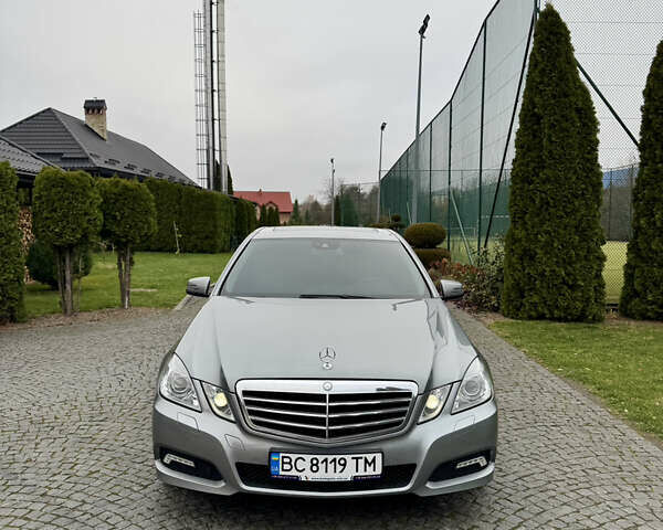 Сірий Мерседес Е-Клас, об'ємом двигуна 3 л та пробігом 302 тис. км за 15700 $, фото 6 на Automoto.ua