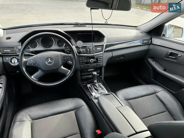 Мерседес Е-Клас 2010 у Бершаде на Automoto.ua Сірий Мерседес Е-Клас, об'ємом двигуна 2 л та пробігом 116 тис. км за 14500 $, фото 39 на Automoto.ua
