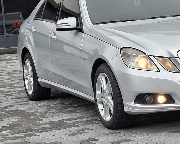 Сірий Мерседес Е-Клас, об'ємом двигуна 2.14 л та пробігом 280 тис. км за 10700 $, фото 4 на Automoto.ua