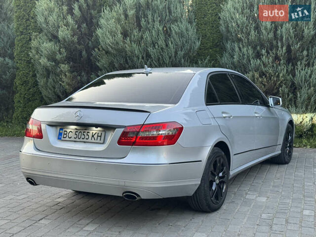 Сірий Мерседес Е-Клас, об'ємом двигуна 2.99 л та пробігом 215 тис. км за 13499 $, фото 17 на Automoto.ua
