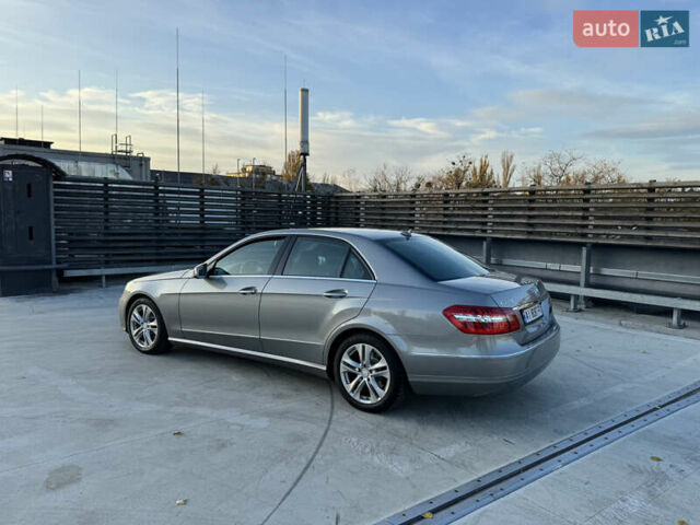 Сірий Мерседес Е-Клас, об'ємом двигуна 2.14 л та пробігом 246 тис. км за 12500 $, фото 39 на Automoto.ua