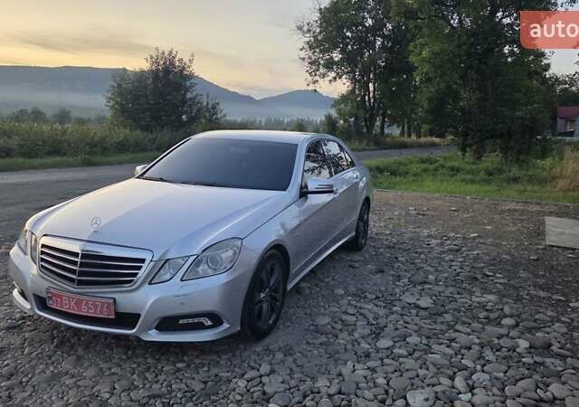 Мерседес Е-Класс 2010 в Тячеве на Automoto.ua Серый Мерседес Е-Класс, объемом двигателя 2.2 л и пробегом 268 тыс. км за 11200 $, фото 7 на Automoto.ua